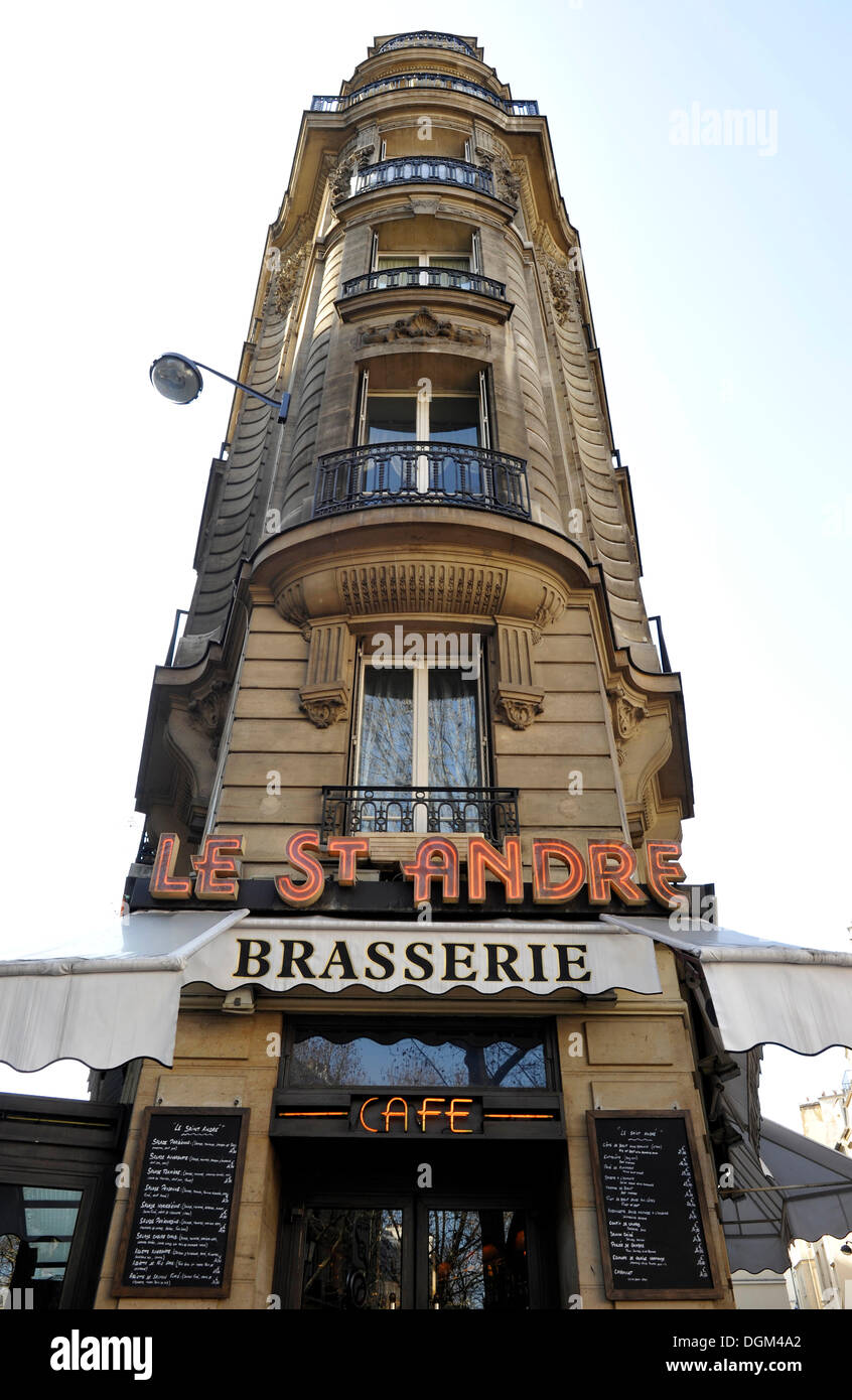 Café Brasserie Le Saint André, Michel Cité, Paris, France, Europe Stock Photo
