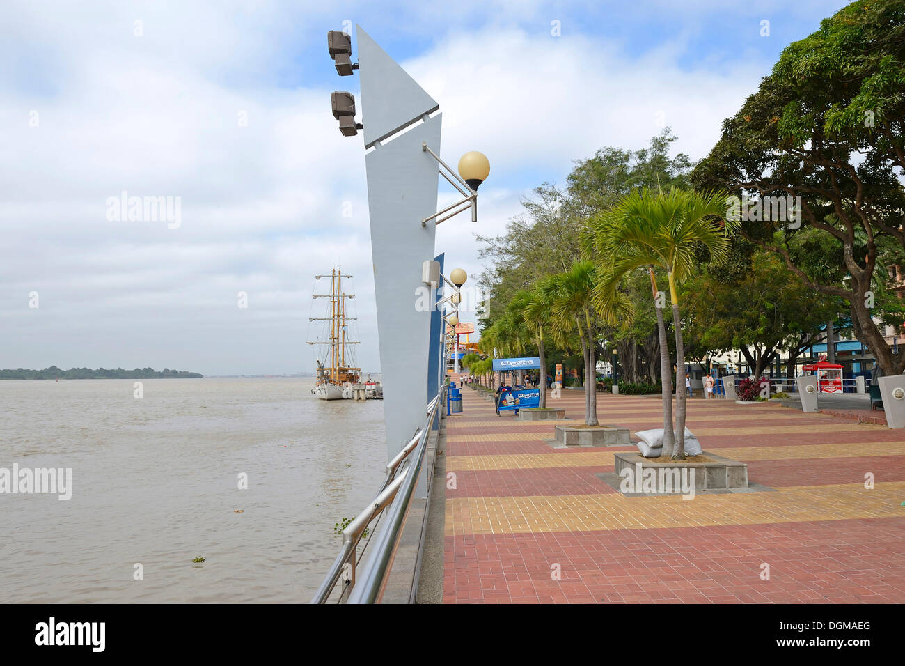 Overlooking the waterfront promenade of Malecon Park on the bank of the Rio Guayas River, Guayaquil, Ecuador, South America Stock Photo
