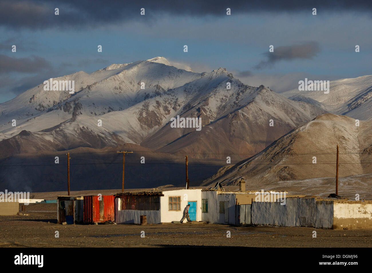 Alichur on the Pamir Highway M41, Pamir, Tajikistan, Central Asia, Asia Stock Photo