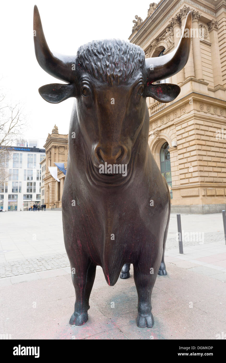 Bull Sculpture by Reinhard Dachlauer on Boersenplatz, stock exchange ...