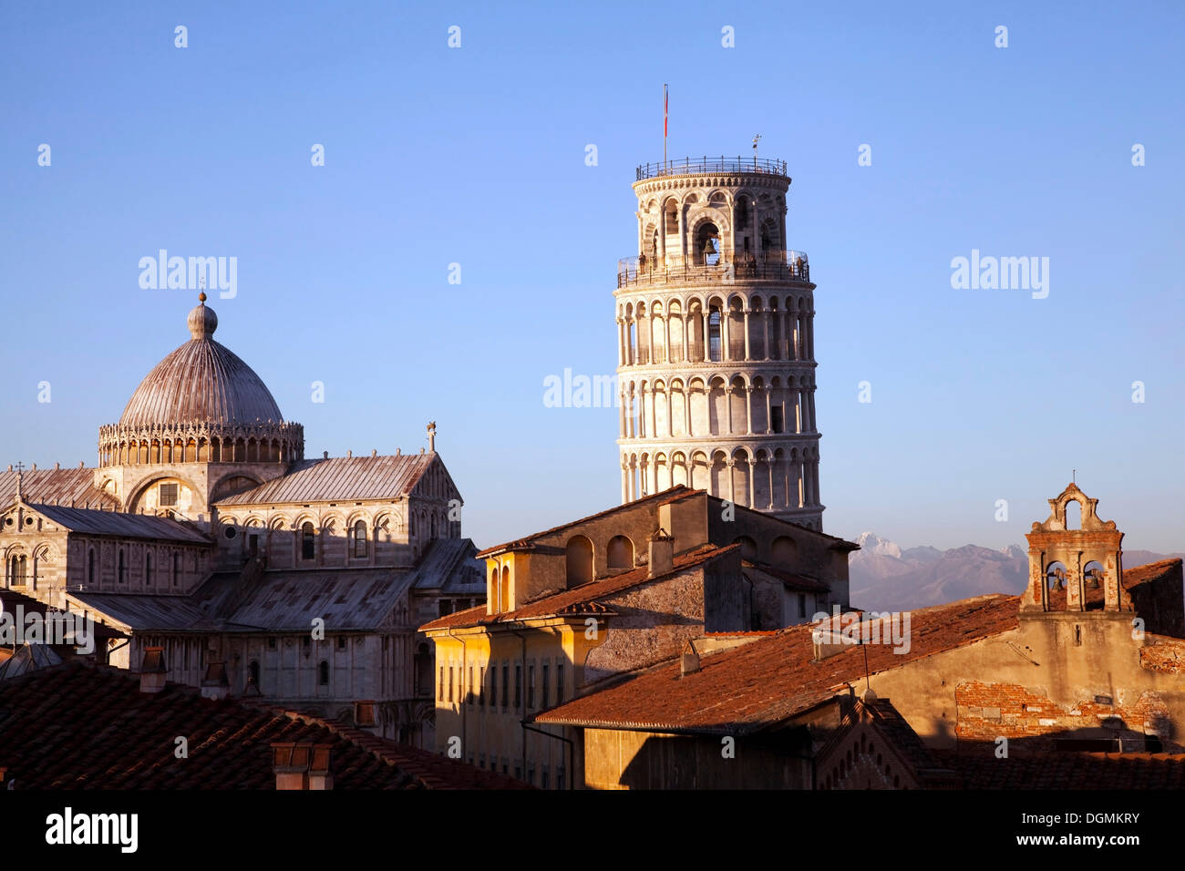 Campanile, Leaning Tower of Pisa and Duomo di Santa Maria Assunta cathedral, Pisa, Province of Pisa, Tuscany, Italy Stock Photo