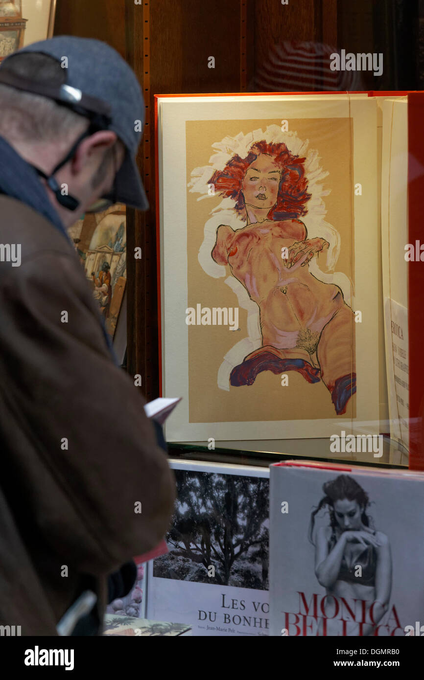 A book with erotic illustrations by Egon Schiele in a shop, antiquarian bookshop, historic shopping arcade, Passage Jouffroy Stock Photo