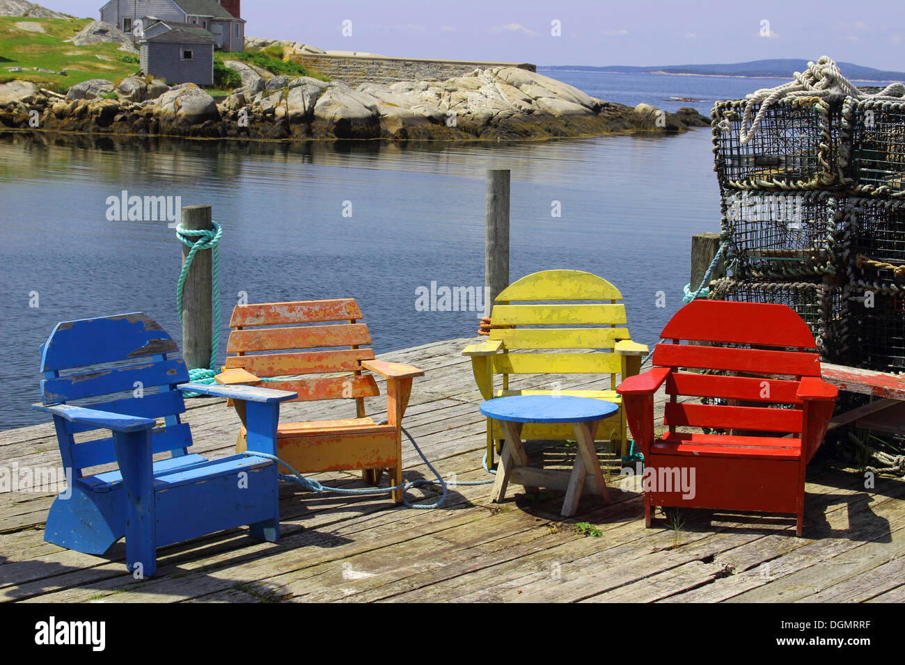 Colourful chairs, Peggy's Cove, Maritime Provinces, SeeprovinzenAtlantic Coast, Nova Scotia, Canada Stock Photo