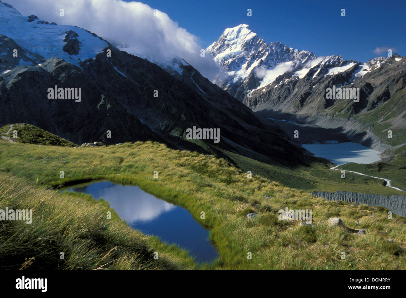 New Zealand's highest mountain Mount Cook, Sealy Tarns, Mueller Ridge, Mueller Hut track, Mount Cook National Park, Canterbury Stock Photo