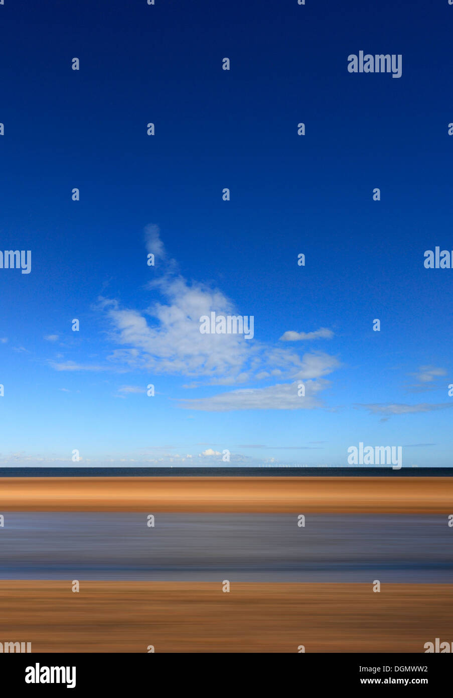 Norfolk coast sea horizon hi-res stock photography and images - Alamy