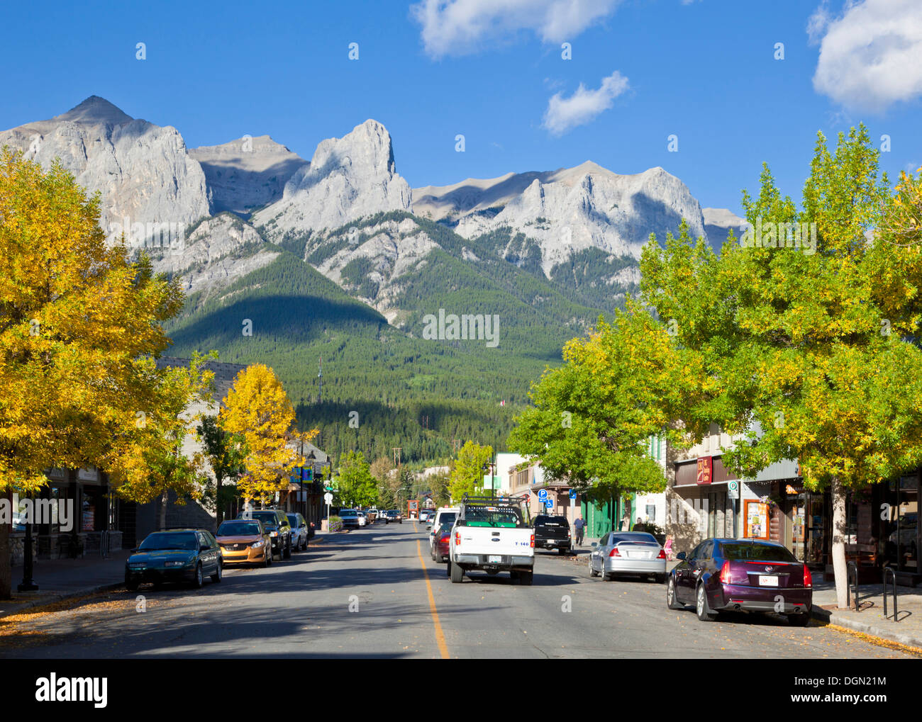 Traffic driving down Main street in Township of Canmore Alberta Stock Photo 61928208 Alamy