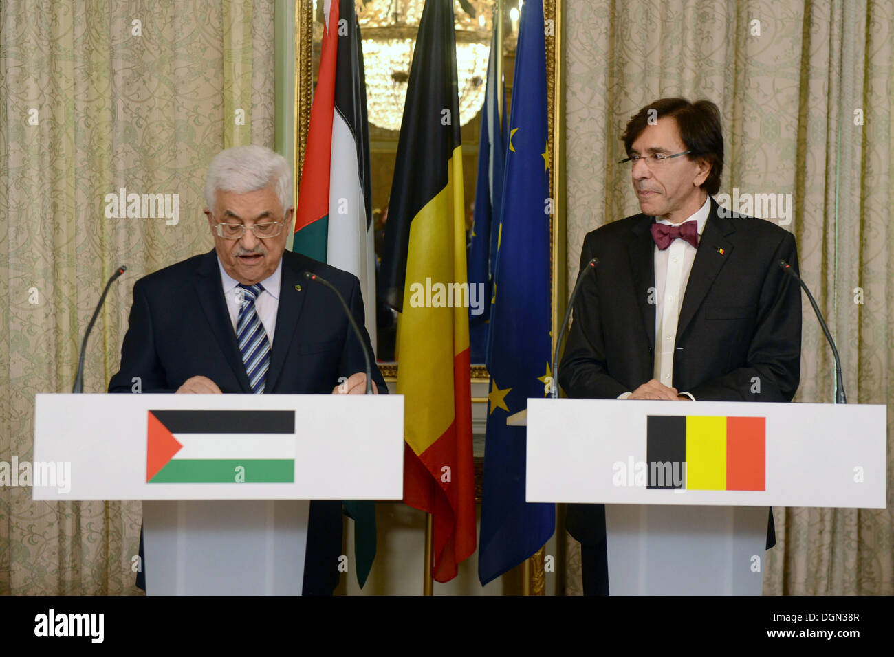 Brussels, Brussels, Belgium. 23rd Oct, 2013. Palestinian President Mahmoud Abbas (L) and Belgian Prime Minister Elio Di Rupo give a press conference on October 23, 2013 after a bilateral meeting at the Lambermont Residence of the Belgian prime minister in Brussels Credit:  Thaer Ganaim/APA Images/ZUMAPRESS.com/Alamy Live News Stock Photo