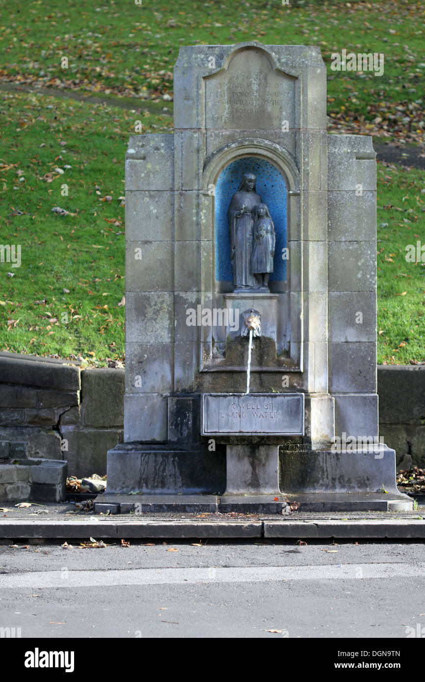Buxton st ann's well hi-res stock photography and images - Alamy