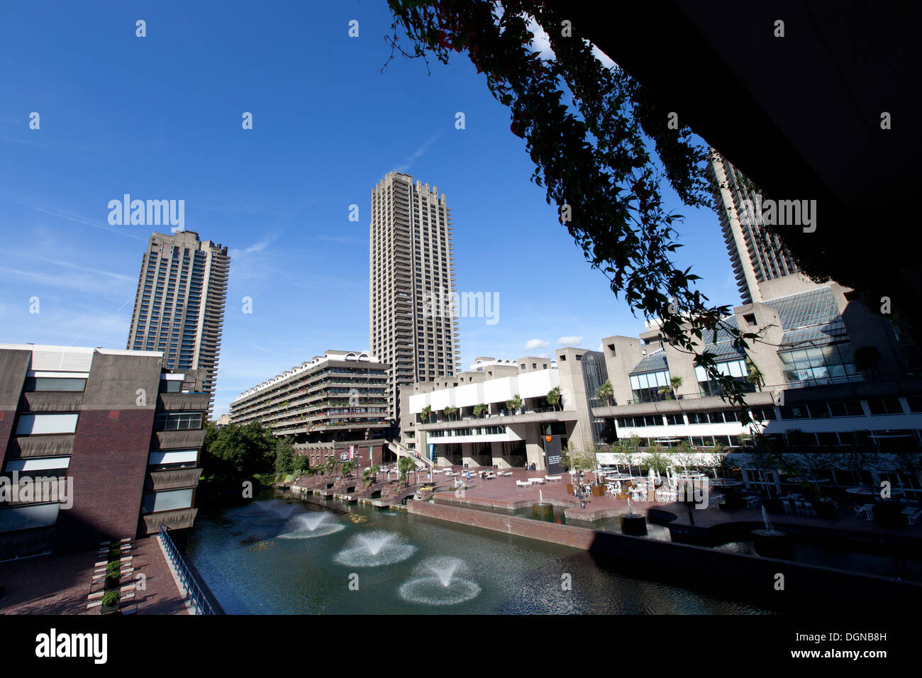 Defoe House, Lauderdale Tower (Left) & Shakespeare Tower (Right ...