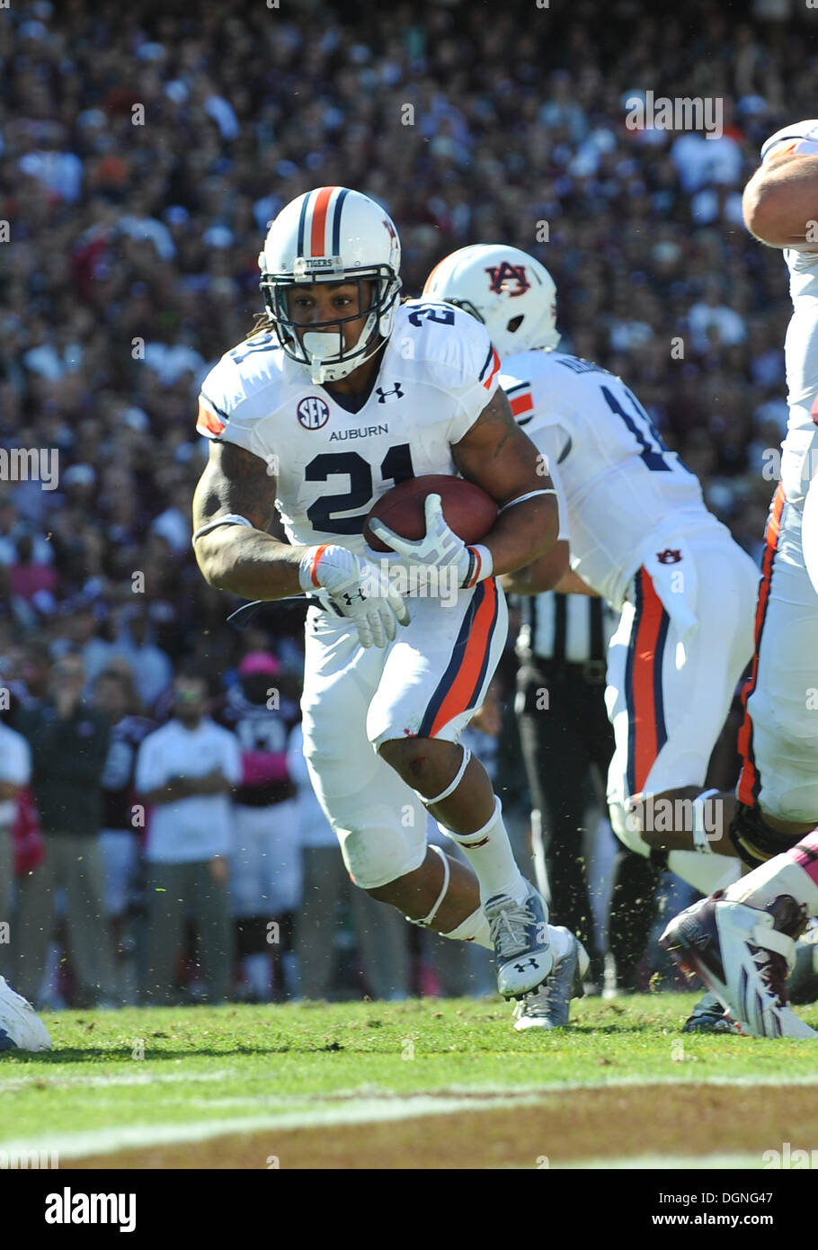 Leads the auburn hi-res stock photography and images - Alamy