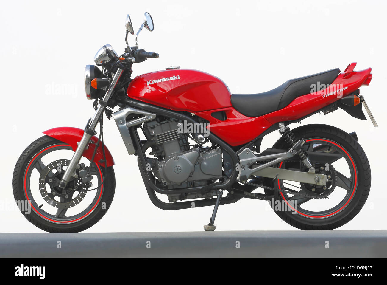 Red kawasaki top dirt bike