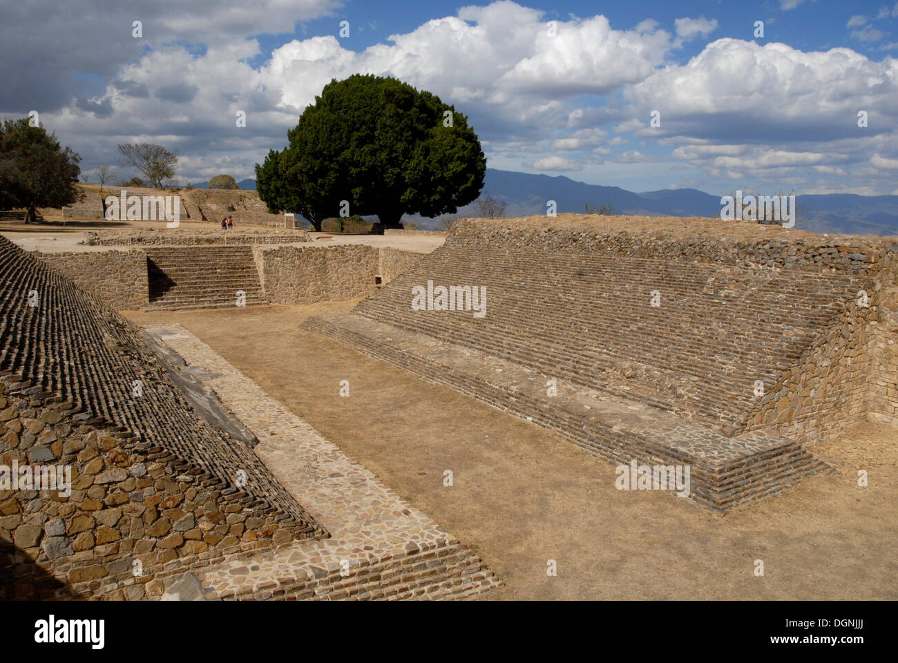 Monte alban ball court oaxaca hires stock photography and images Alamy