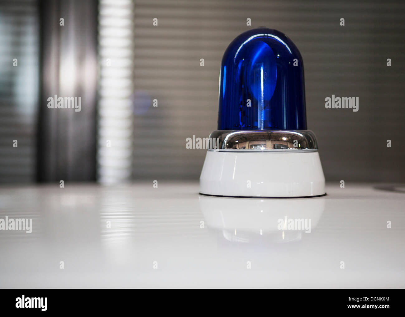 Blue emergency light hires stock photography and images Alamy
