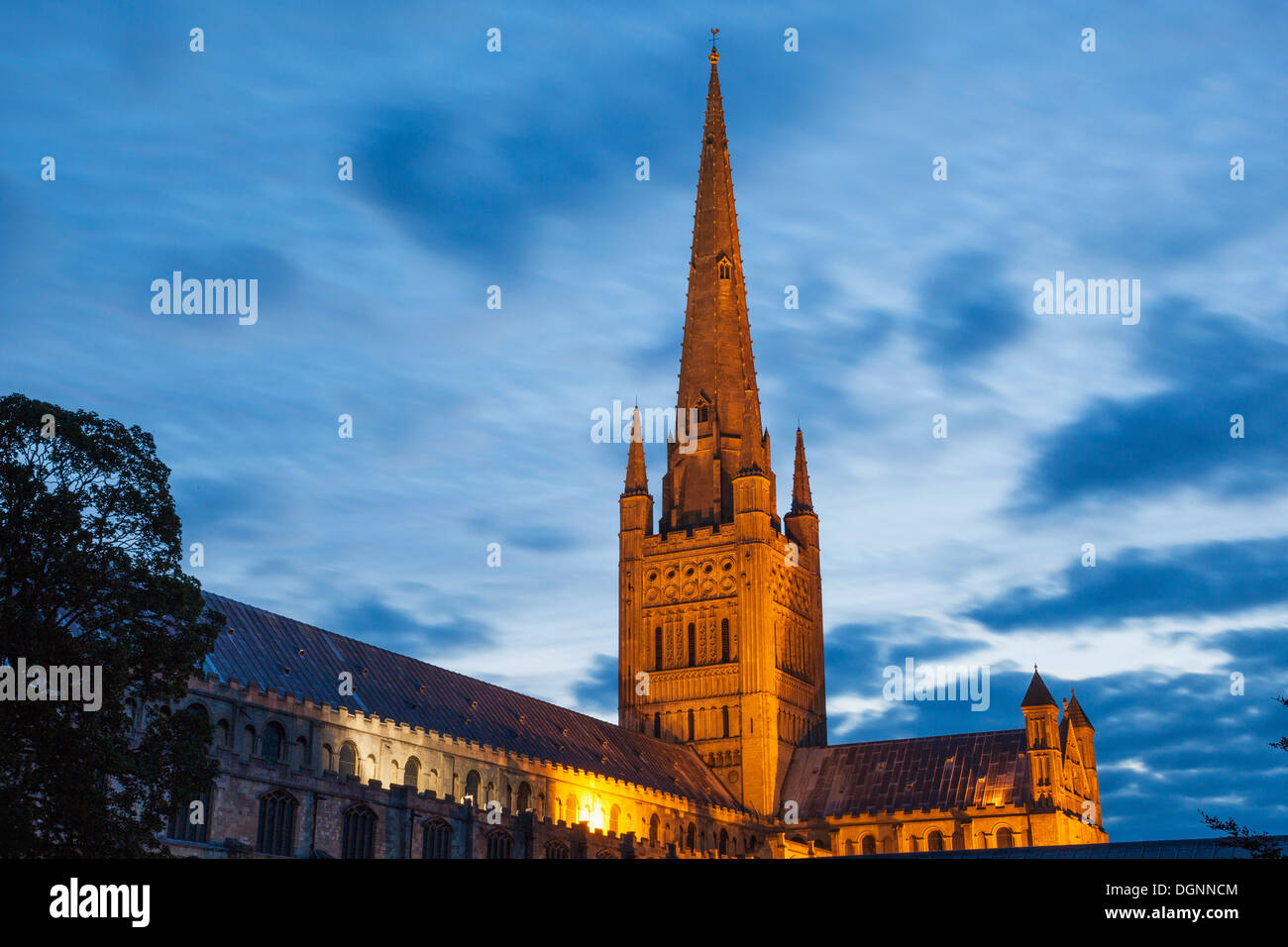 England, East Anglia, Norfolk, Norwich, Norwich Cathedral Stock Photo
