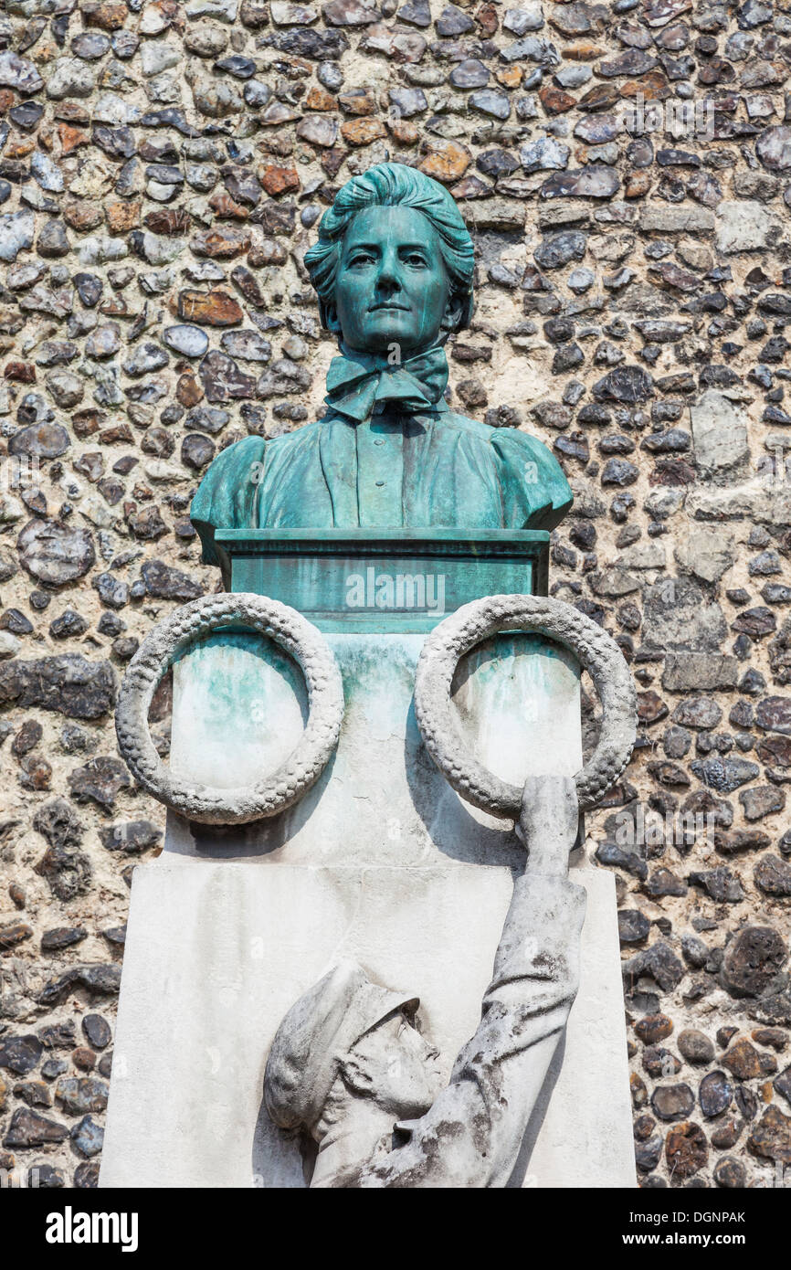 England, East Anglia, Norfolk, Norwich, Edith Cavell Memorial Statue