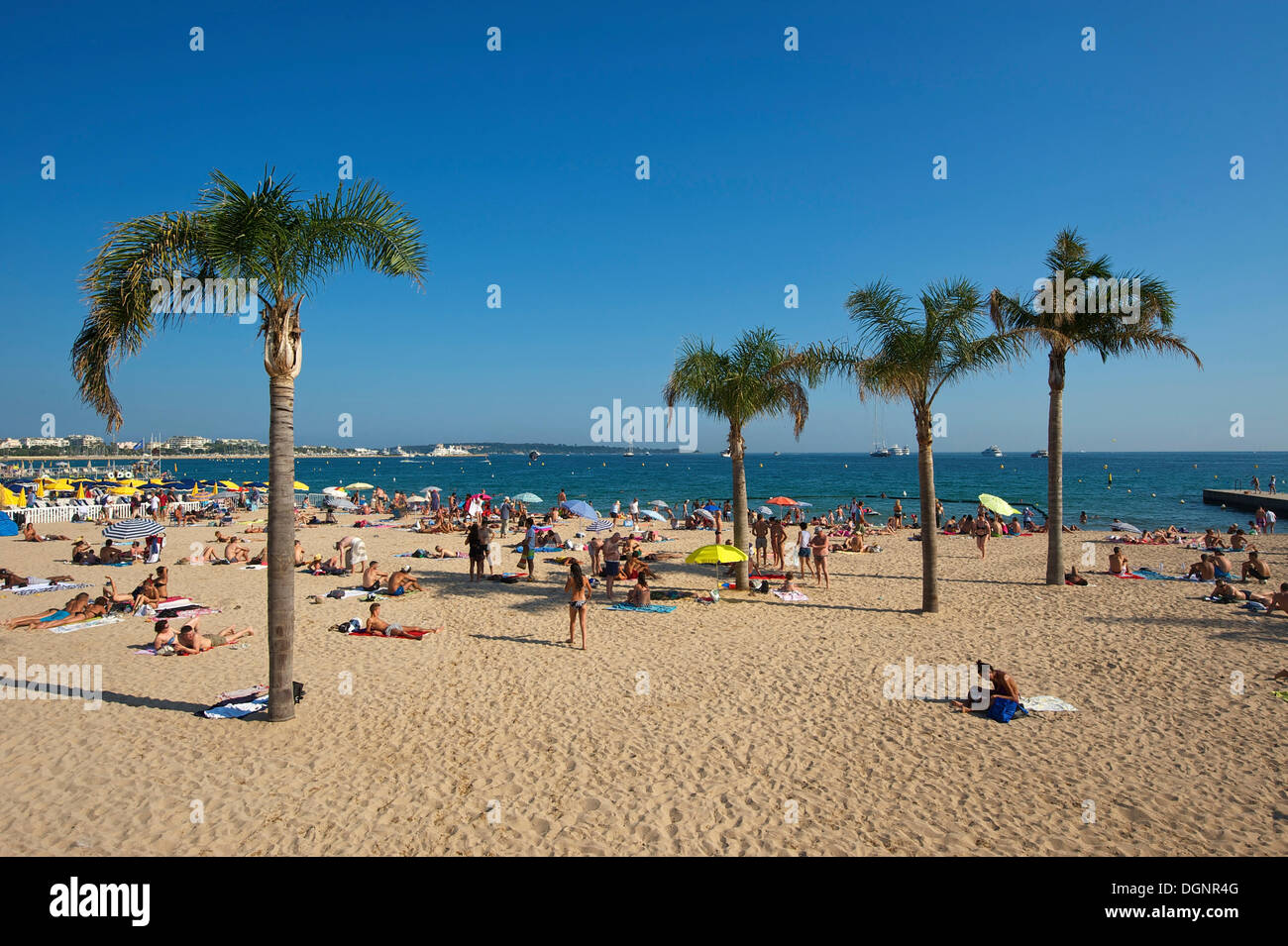 Beach on the Croisette, Cannes, French Riviera, Alpes-Maritimes, Provence-Alpes-Côte d’Azur, France Stock Photo