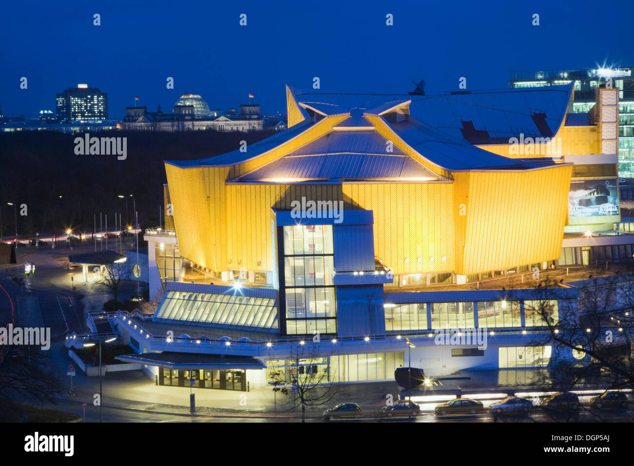 Berliner Philharmonie Concert Hall with the Reichstag building, Berlin Stock Photo
