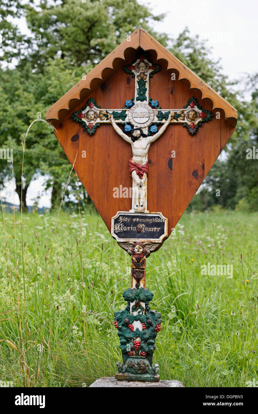 Wayside cross, Unterneudorf, Schlaegl, Muelhlviertel region, Upper Austria, Austria, Europe Stock Photo