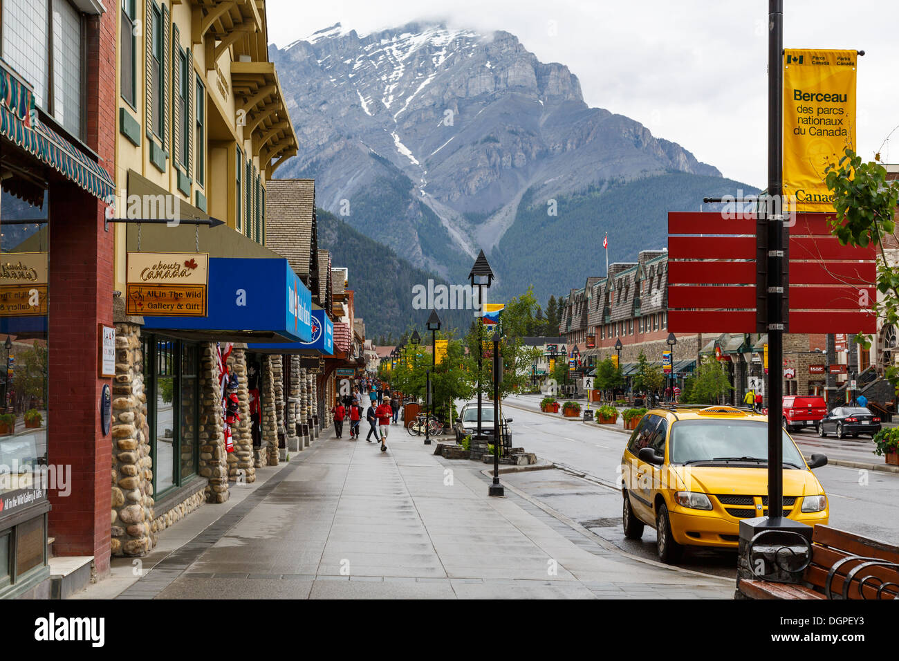 Main street in Banff, Alberta, Canada Stock Photo 61960279 Alamy