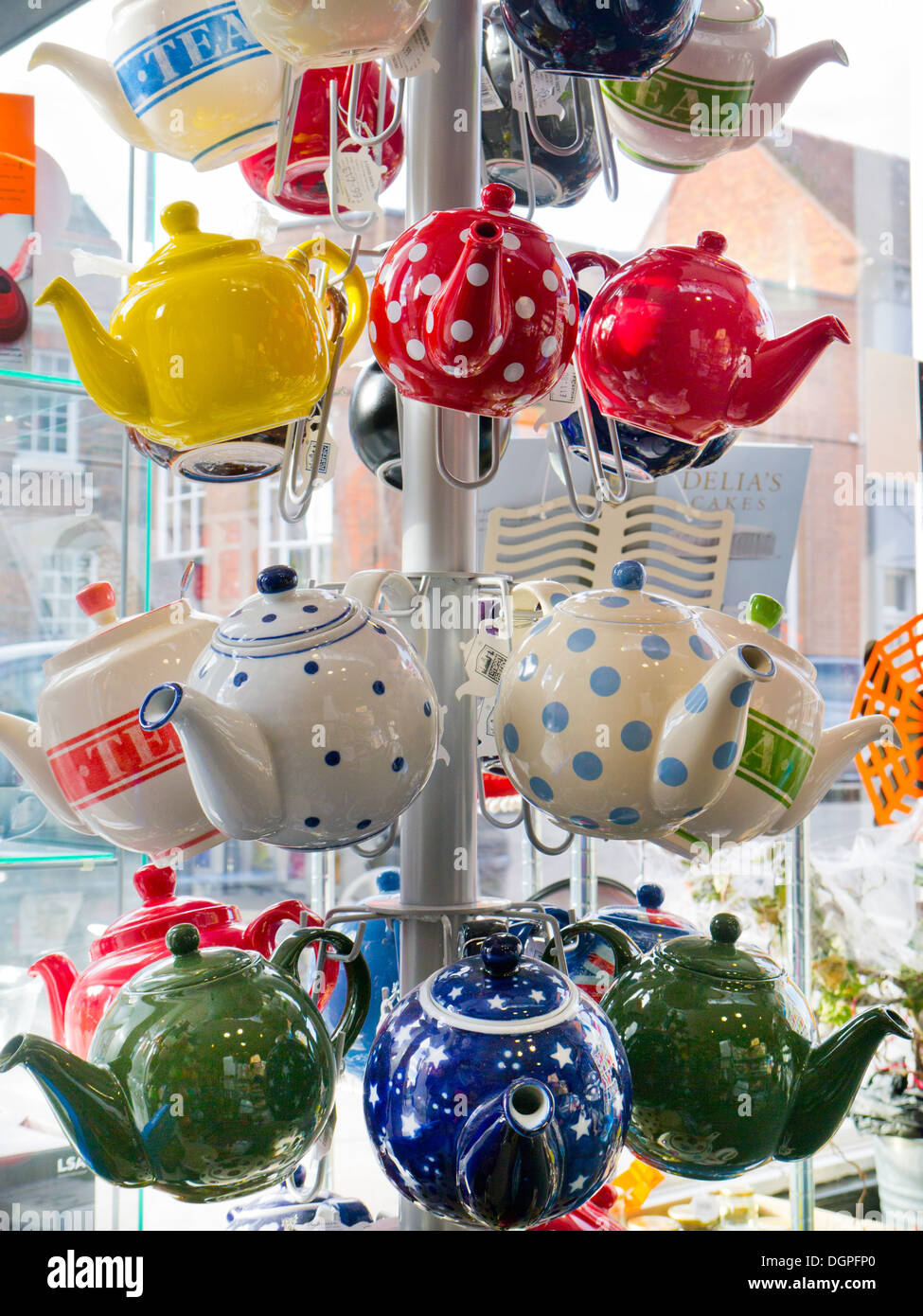 Teapots in tea shop hires stock photography and images Alamy