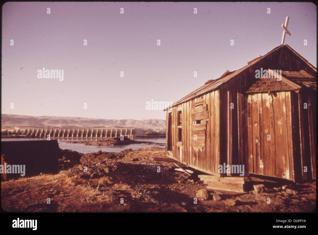 Indian fishing columbia river hires stock photography and images Alamy