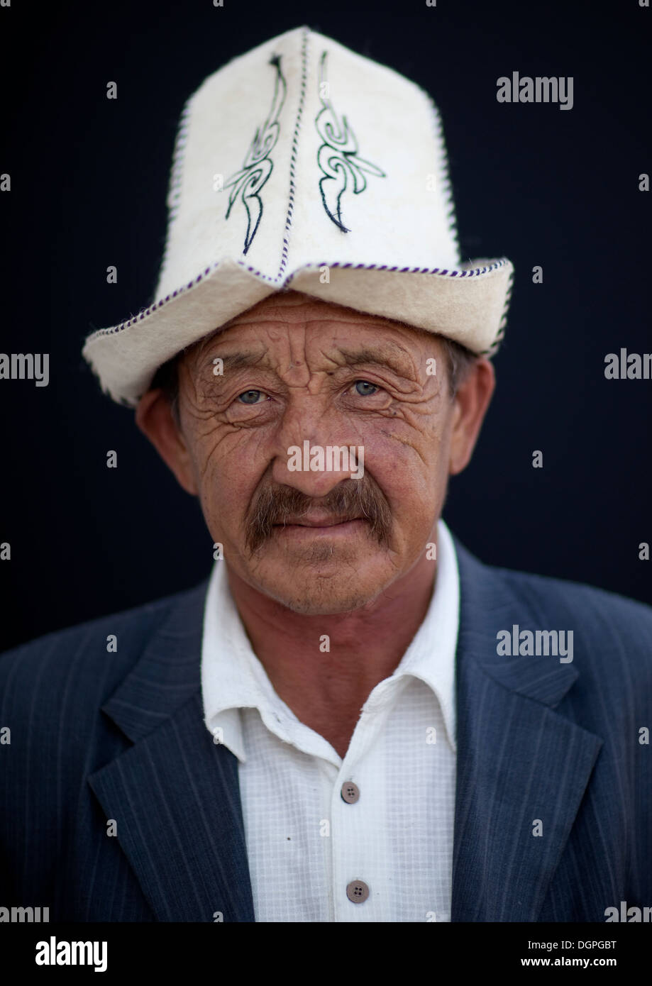 Kalpac hi-res stock photography and images - Alamy