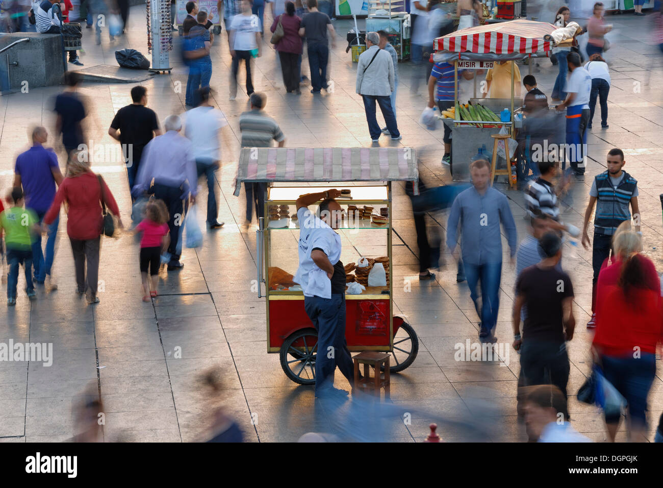 Street stall vendors men hires stock photography and images Alamy
