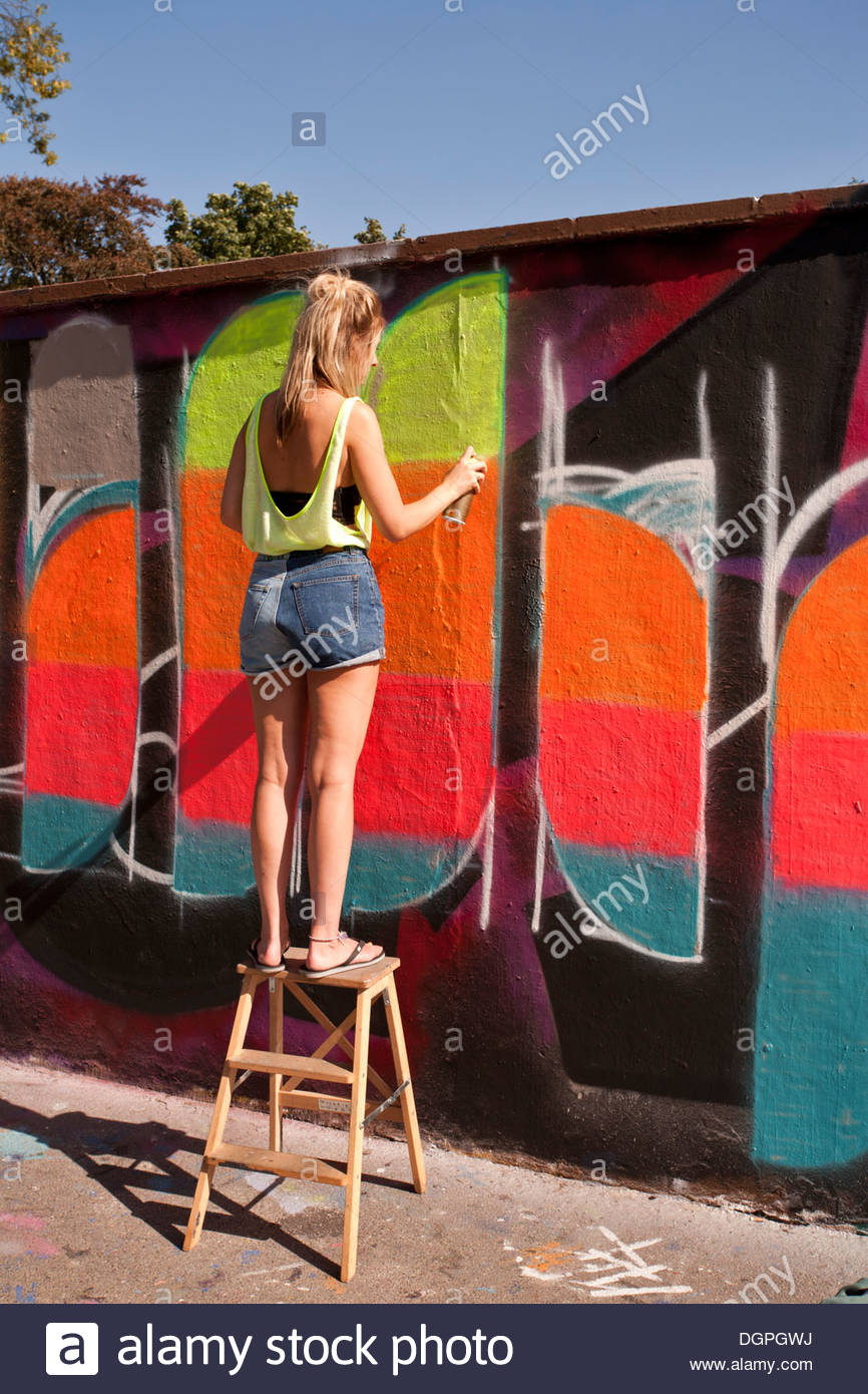 Spray Paint Artist High Resolution Stock Photography and Images - Alamy