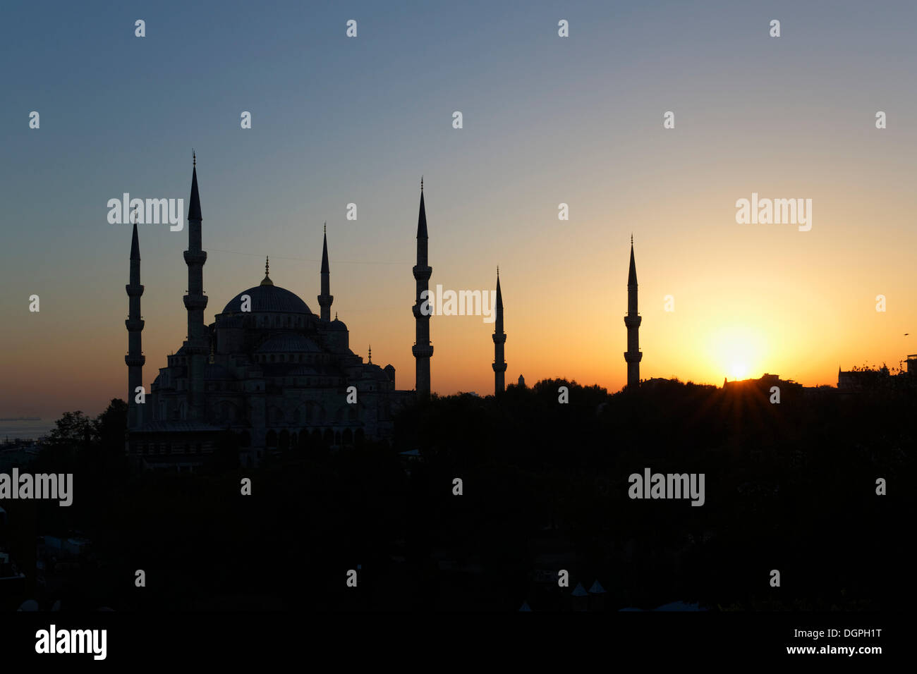 Blue Mosque, Sultan Ahmed Mosque or Sultanahmet Camii, silhouette at sunset, Istanbul, European side, Istanbul Province, Turkey Stock Photo