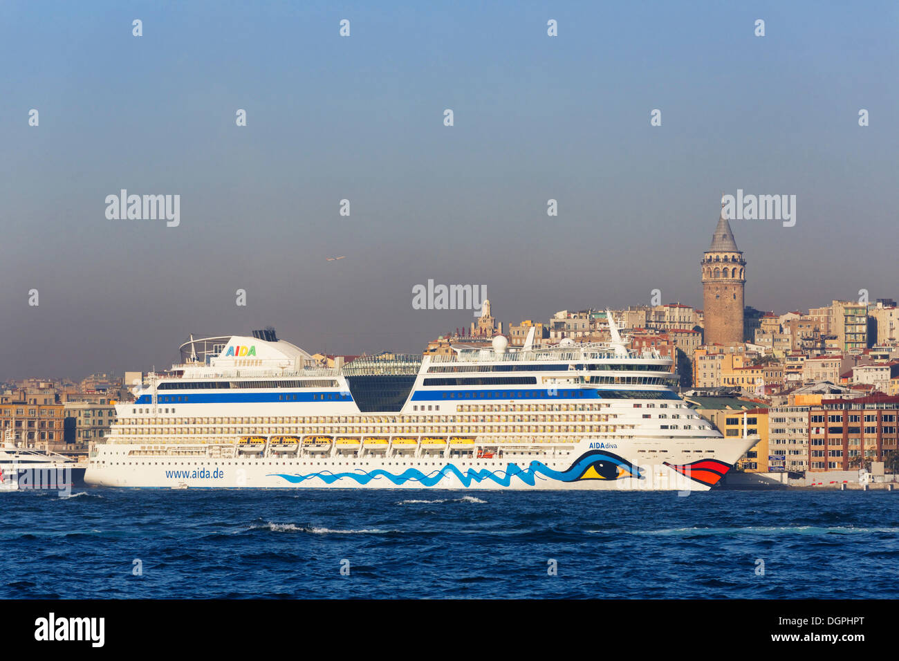 Cruise ship, AIDA diva, at Beyoğlu on Bosphorus, Galata Tower, right, Europe, Istanbul, European side, Istanbul Province Stock Photo