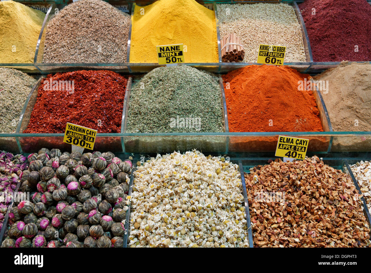 Spices and tea, Egyptian Bazaar or Spice Bazaar, Misir Çarşısı, Eminönü, Istanbul, European side, Istanbul Province Stock Photo