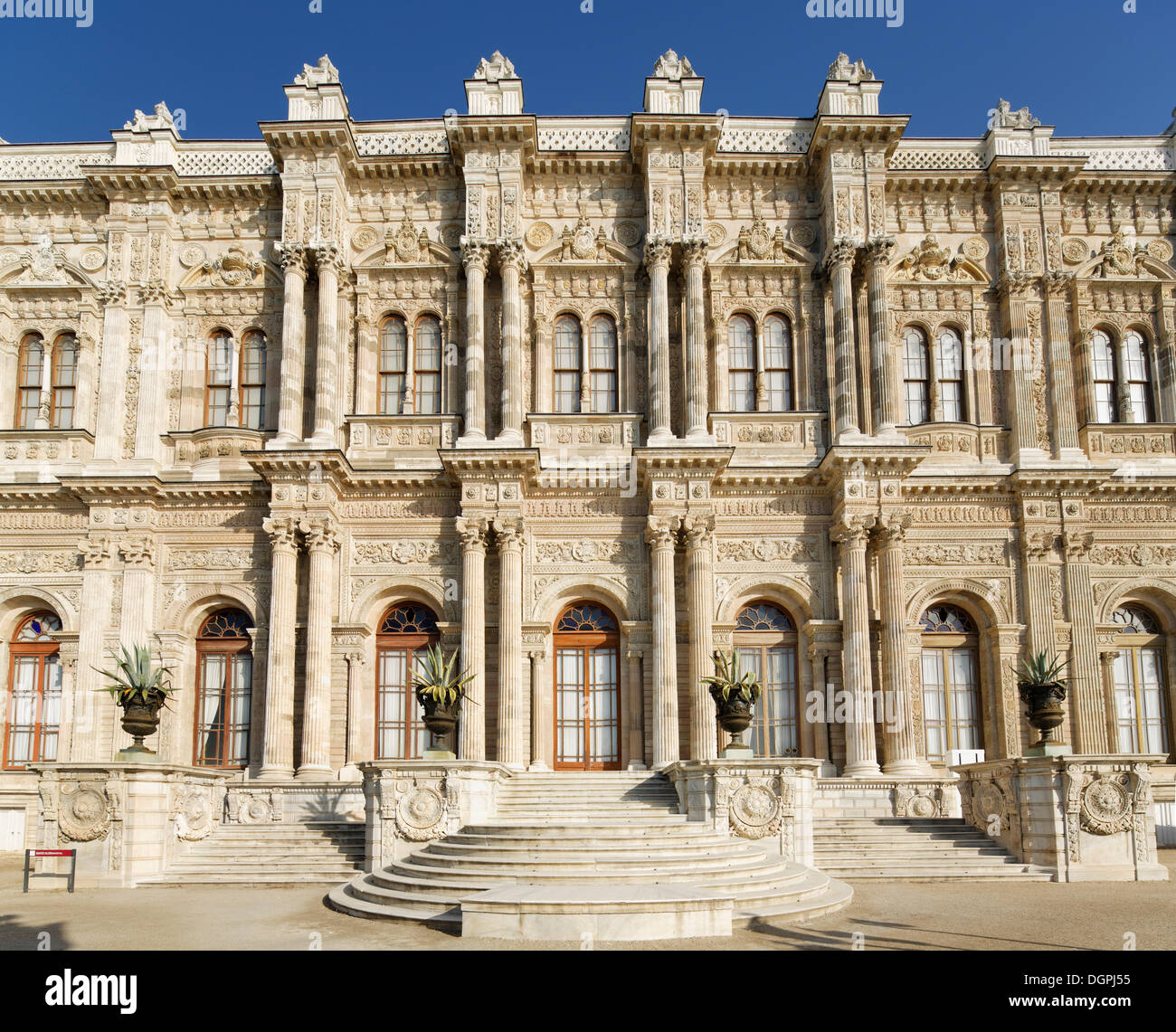 Dolmabahçe Palace, Dolmabahçe Sarayi, Beşiktaş, Istanbul, European side