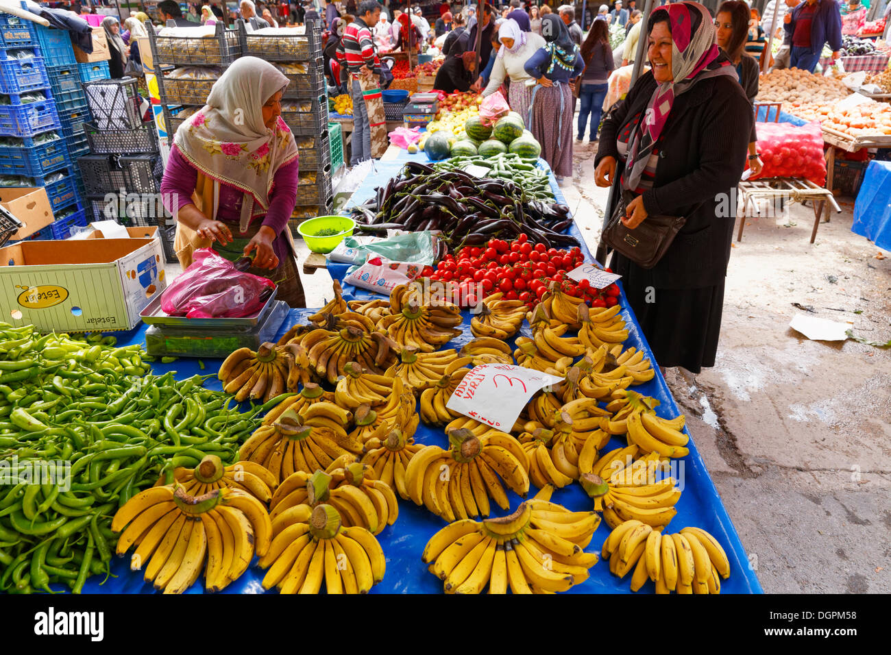 Fruit and vegetable stand, weekly farmer's market, Muğla, Muğla Province, Aegean region, Turkey Stock Photo