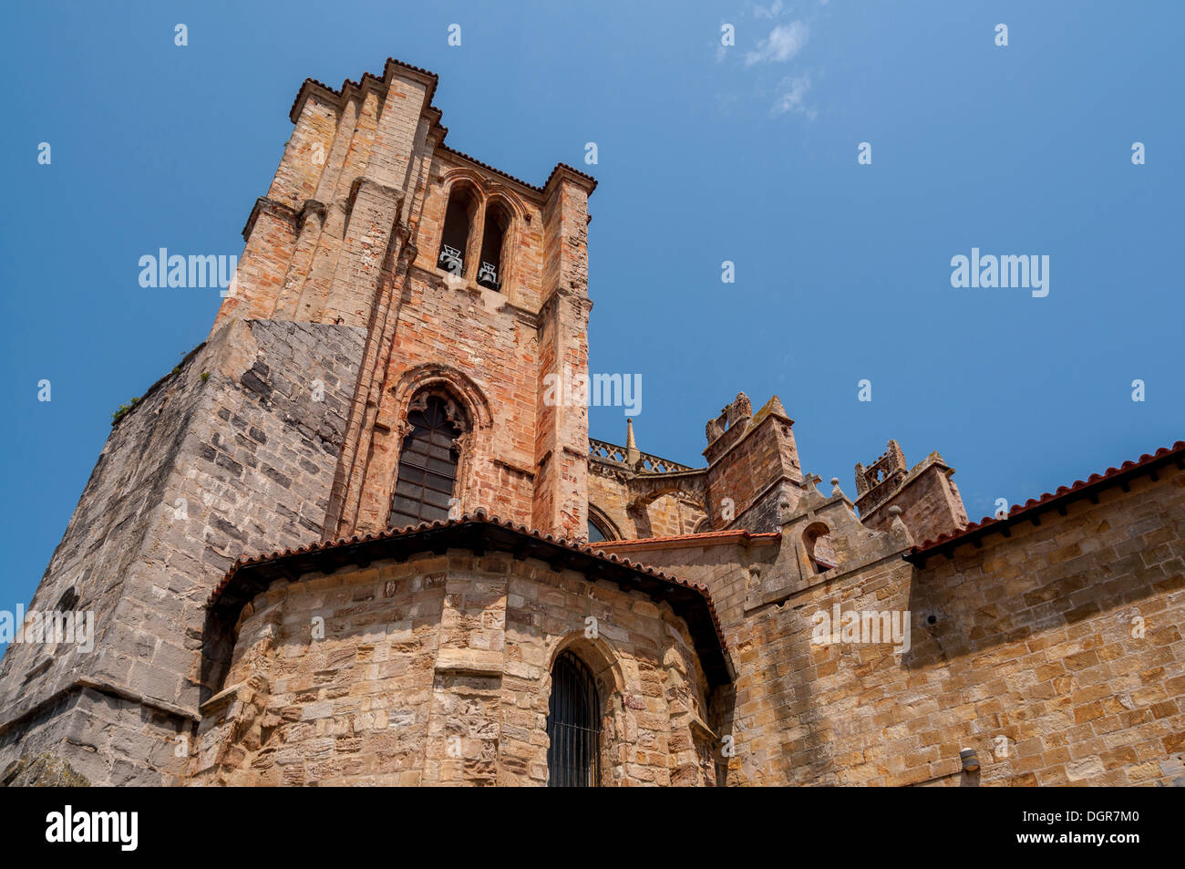 La iglesia de Santa María de la Asunción, Castro Urdiales, Cantabria, España Stock Photo