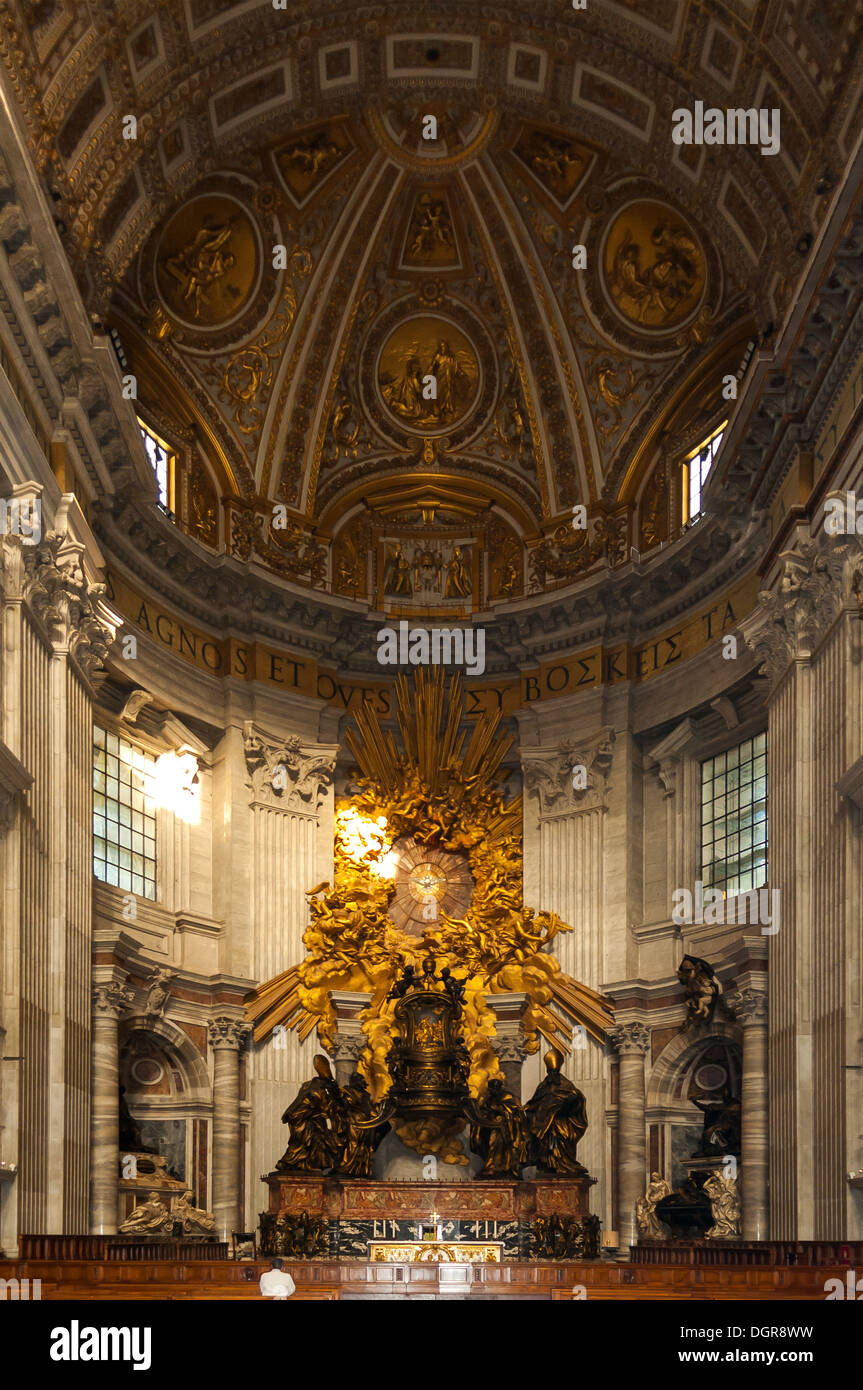 Vatican basilica altar hi-res stock photography and images - Alamy