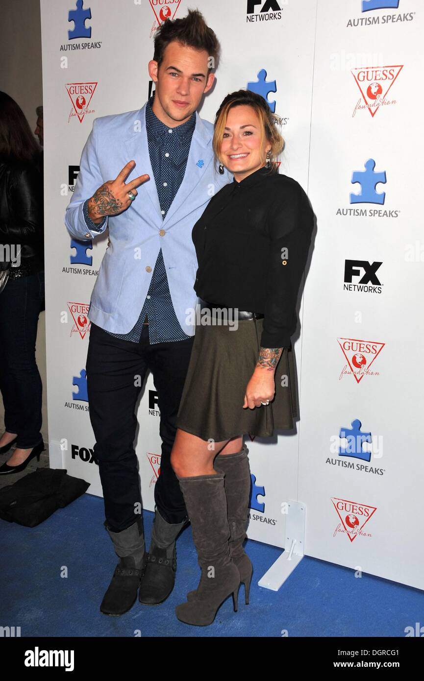 Los Angeles, CA, USA. 24th Oct, 2013. James Durbin at arrivals for Autism Speaks Blue Jean Ball, Boulevard 3 in Hollywood, Los Angeles, CA October 24, 2013. © Dee Cercone/Everett Collection/Alamy Live News Stock Photo