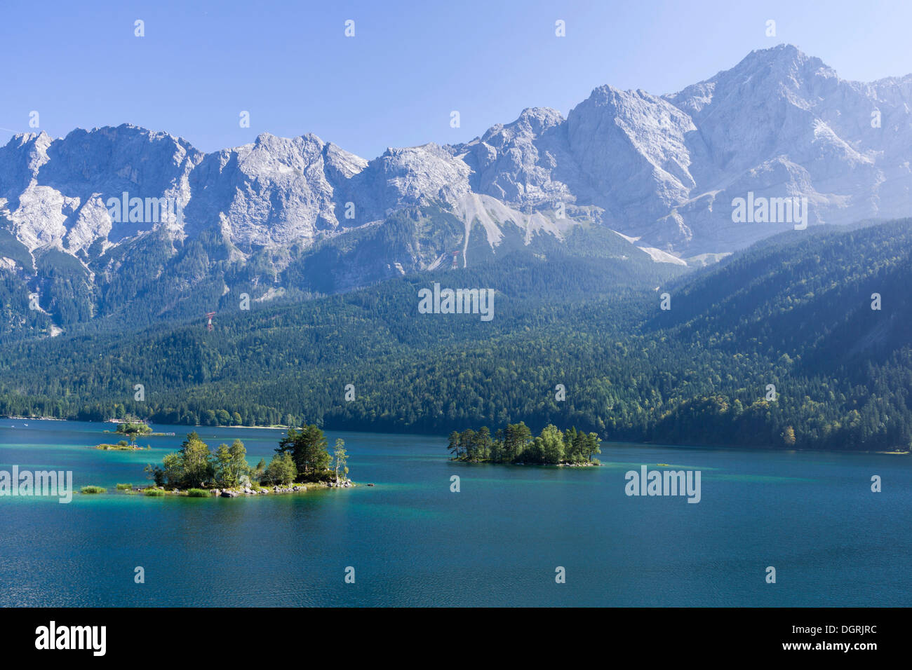 Islands of Eibsee lake with Mt Zugspitze, Bavaria Stock Photo