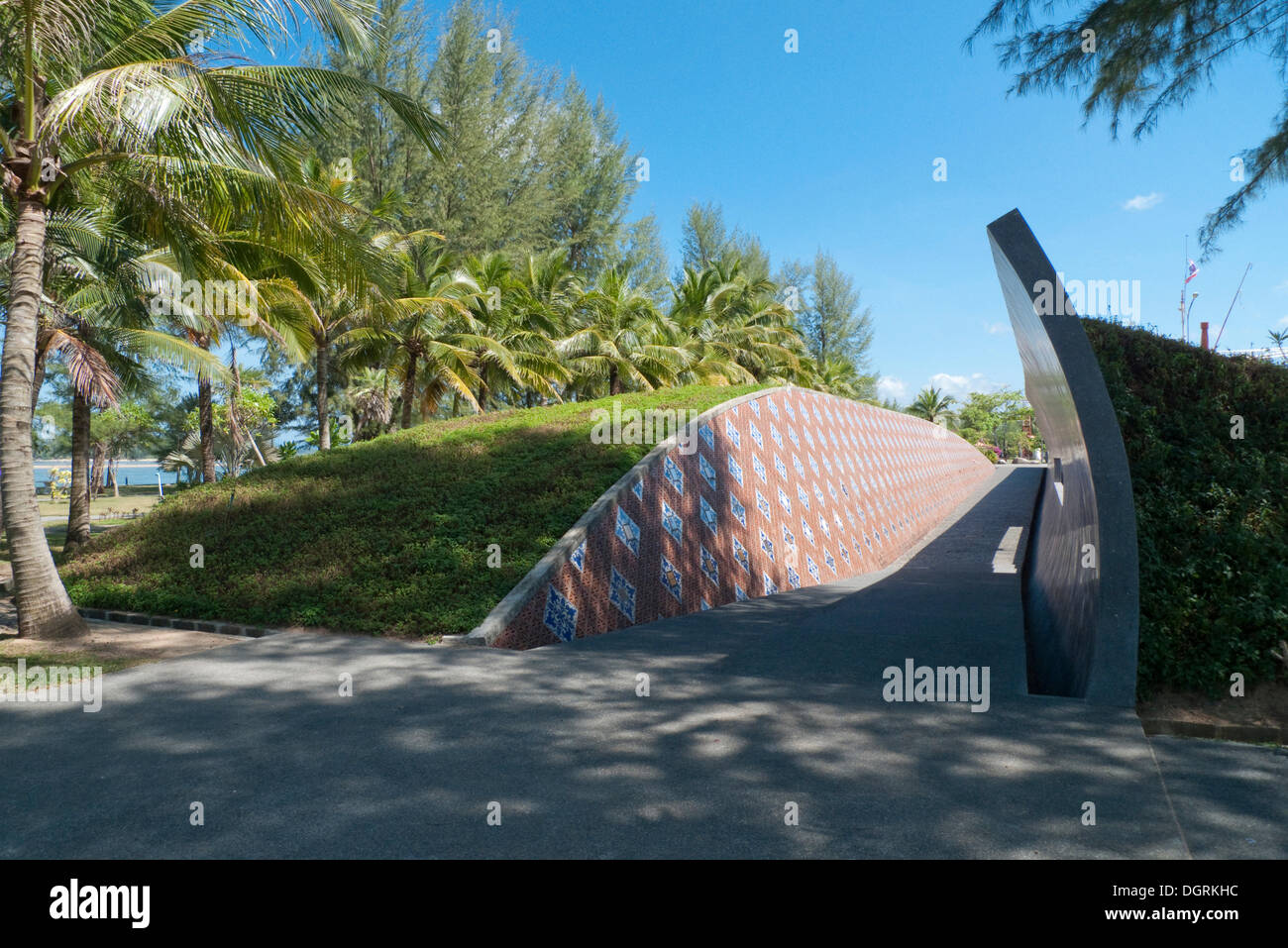 Where is the tsunami memorial in thailand