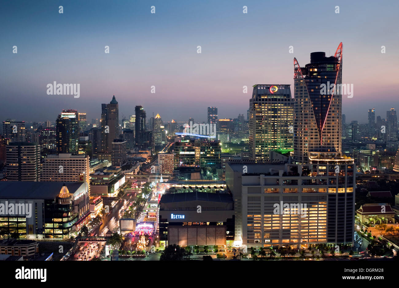 Ratchadamri Road, Krung Thep, Ratchathewi district, Bangkok, Thailand, Asia Stock Photo