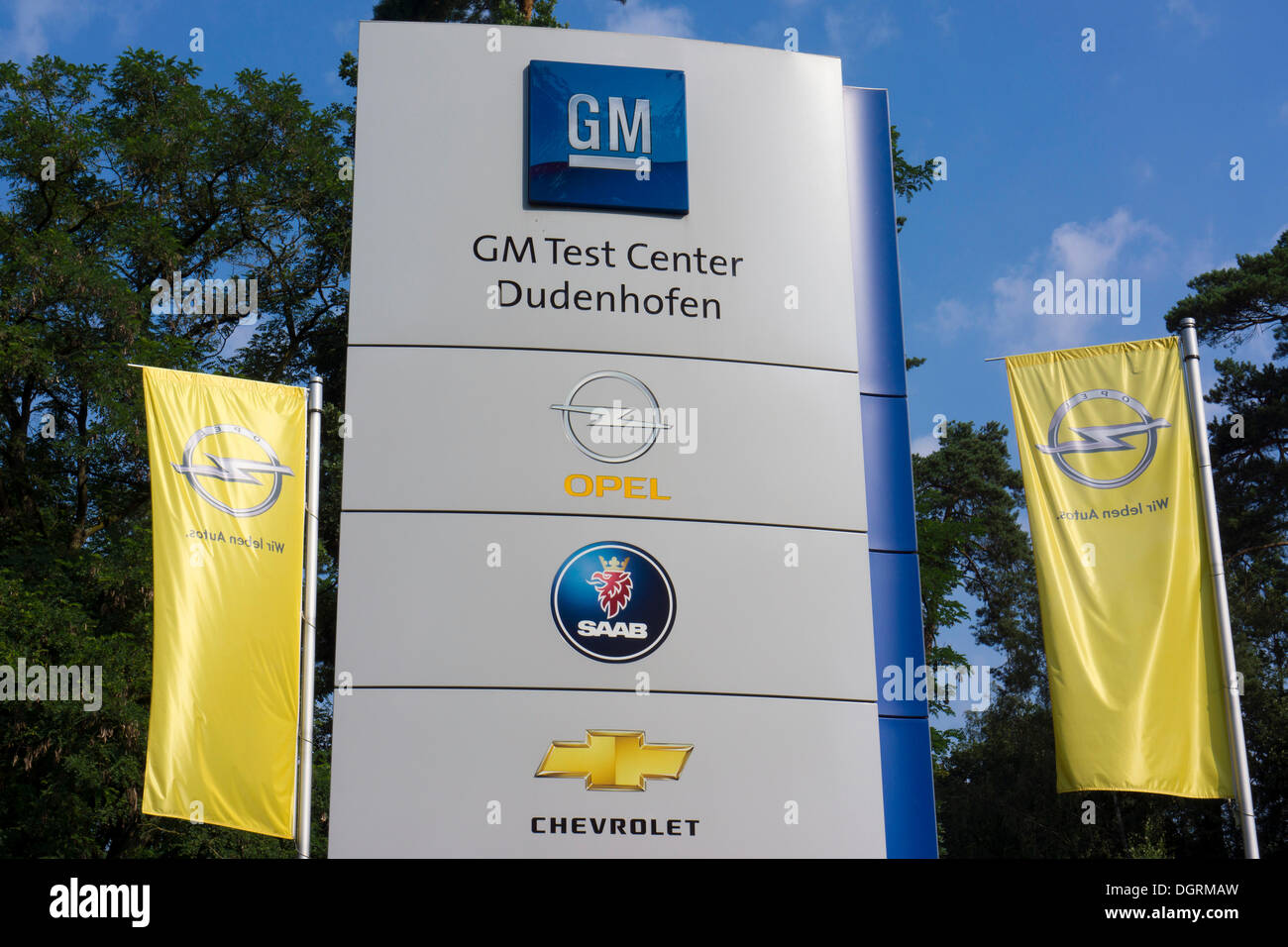 Gm logo hi-res stock photography and images - Alamy