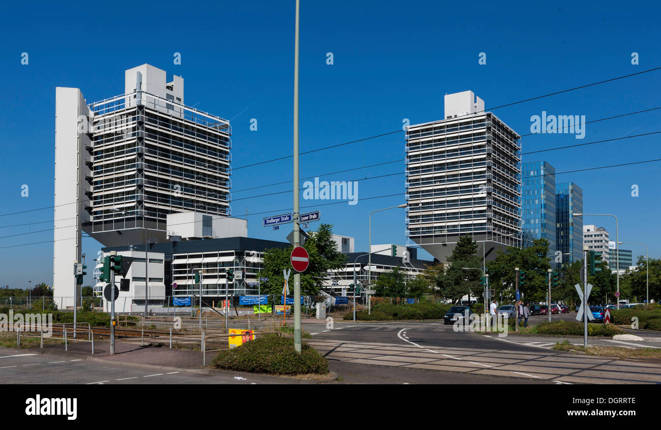 Olivetti office building by architect Egon Eiermann, Lyoner Strasse street, Niederrad business district, Frankfurt am Main Stock Photo