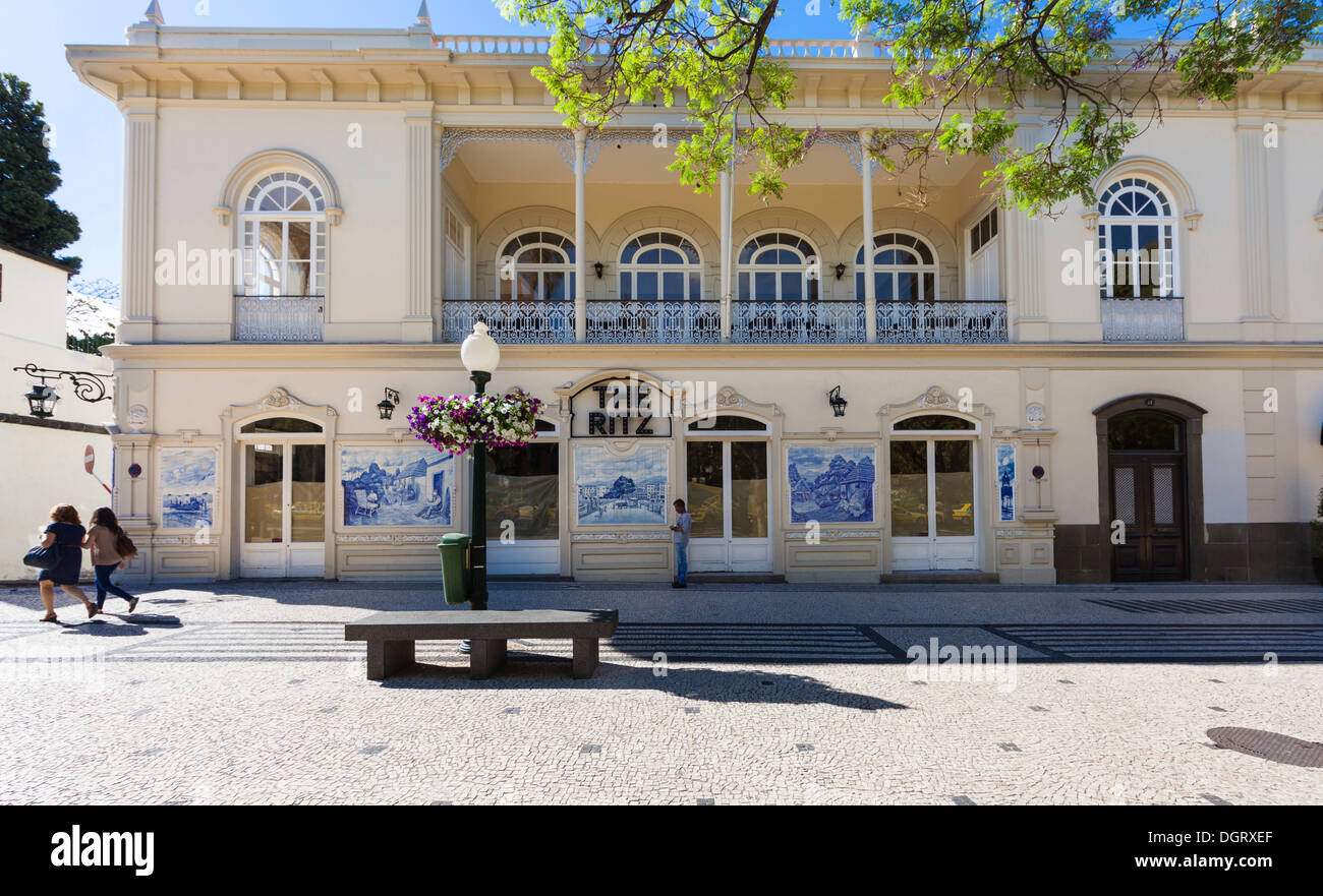 The Ritz, a popular cafe on Promenade Av. Arriaga in the historic town centre of Funchal, Santa Luzia, Funchal, Madeira Stock Photo