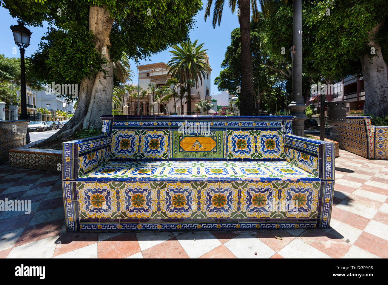 Azulejos bench 'la Sucha' in Plaza 25 de Julio, commonly known as Plaza de los Patos or Duck Square, Teneriffa Stock Photo