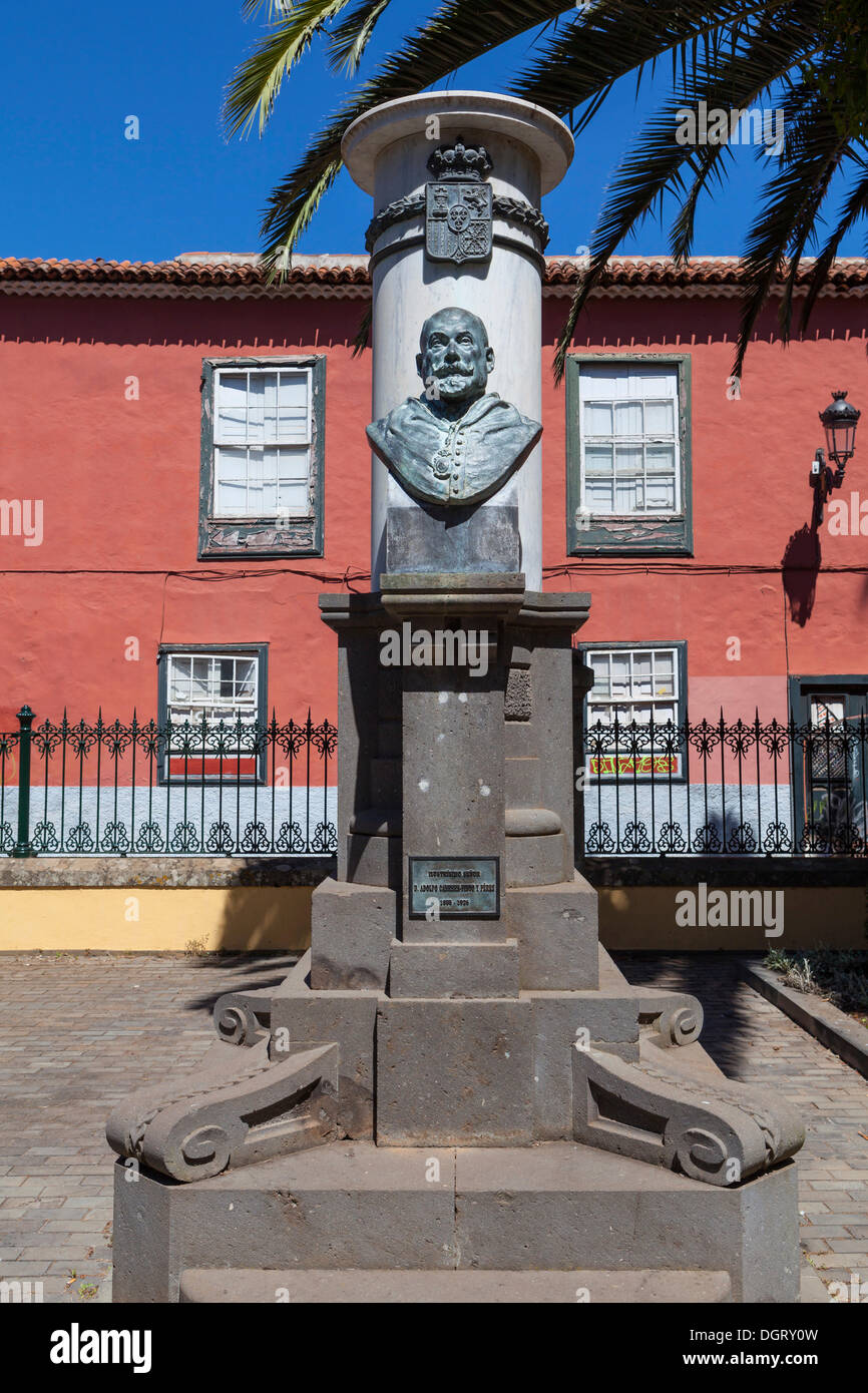 Bust of Adolfo Perez Cabrera Y Pinto, 1855 - 1926, in the historic old town of San Cristóbal de La Laguna Stock Photo