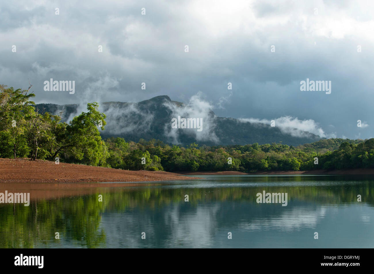 Neyyar Dam, Reservoir, Neyyar Dam Nationalpark, Kerala, India Stock Photo