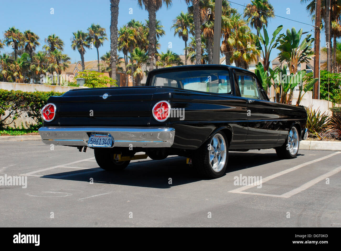 Muscle Car Pickup in Huntington Beach, California, USA Stock Photo