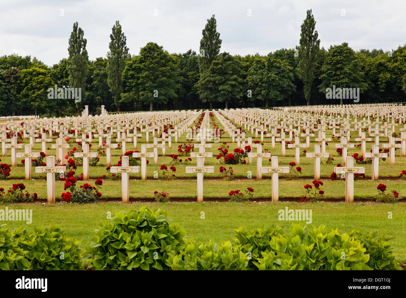 French National War Cemetery of Notre-Dame de Lorette, with over 40,000 graves from World War I, Ablain-Saint-Nazaire, Arras Stock Photo