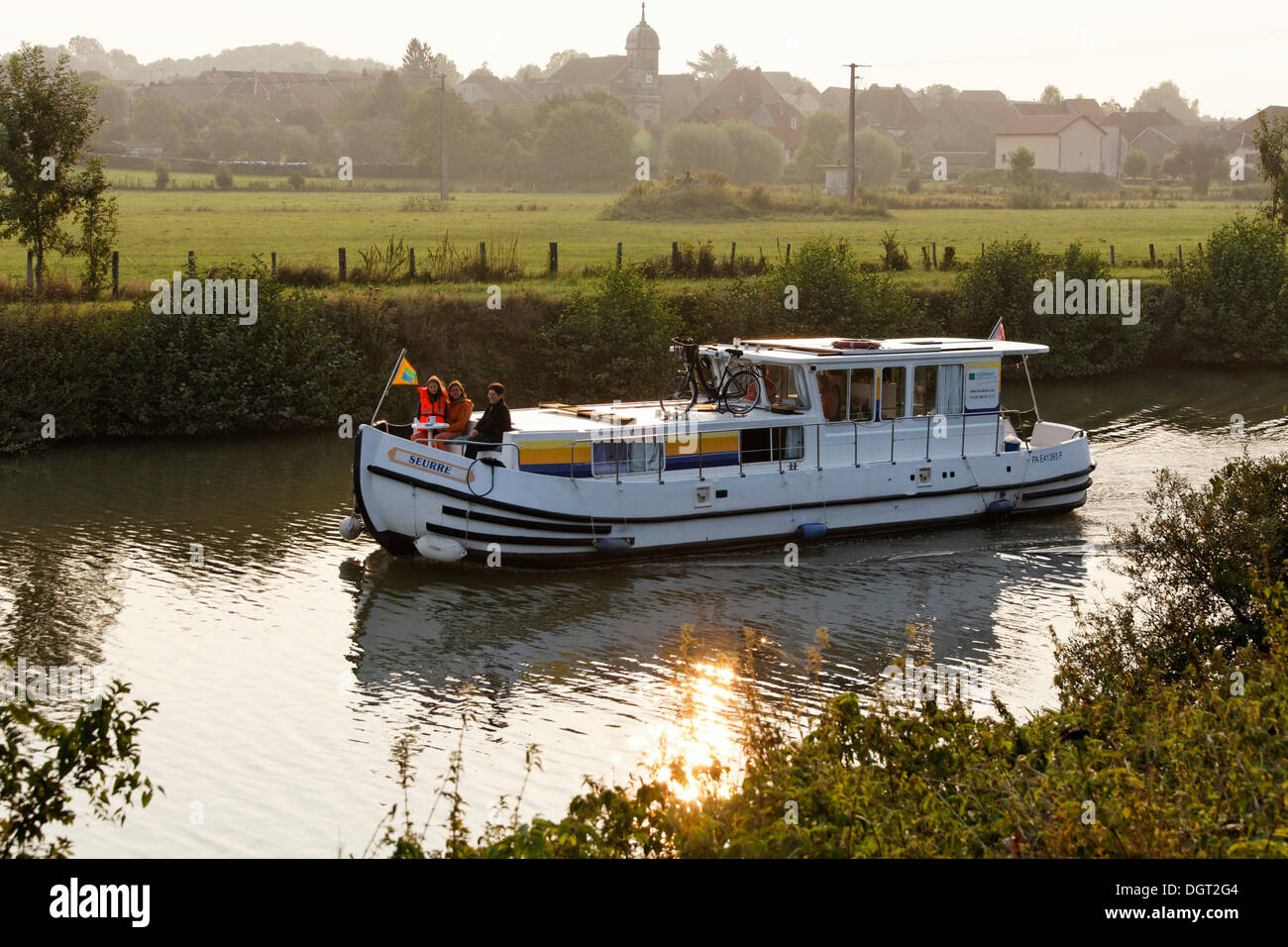 Houseboat, penichette, on the Saône River, early morning at Baulay, PK 380, Fouchécourt, Vesoul, Region Franche-Comté Stock Photo