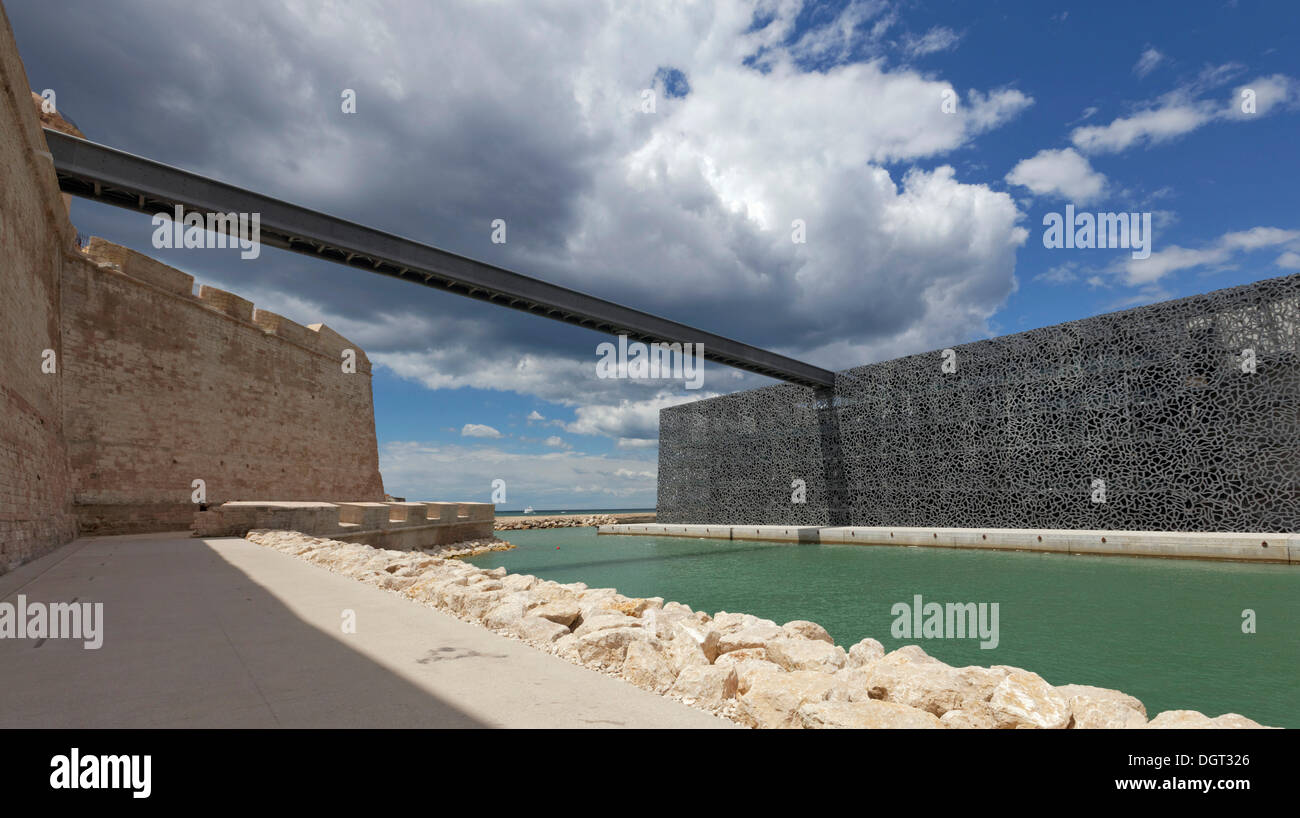 Fort Saint-Jean with a connecting bridge to the MuCEM 2013, Musée des Civilisations de l'Europe et de la Méditerranée, Museum Stock Photo