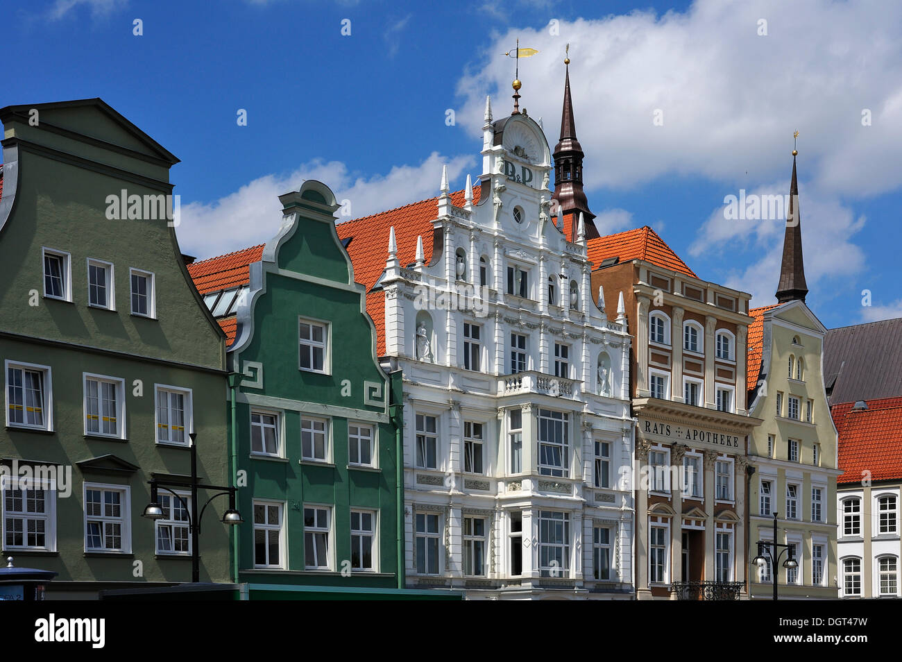 Historic facades on the market square, gables, Neuer Markt square